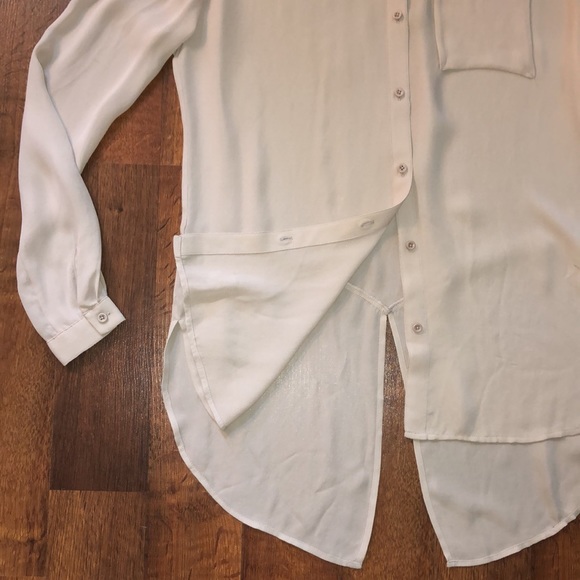 ‼️Silk Button Down Blouse Top - Picture 4 of 10